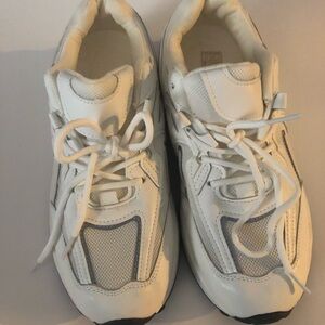 Women’s Sneakers